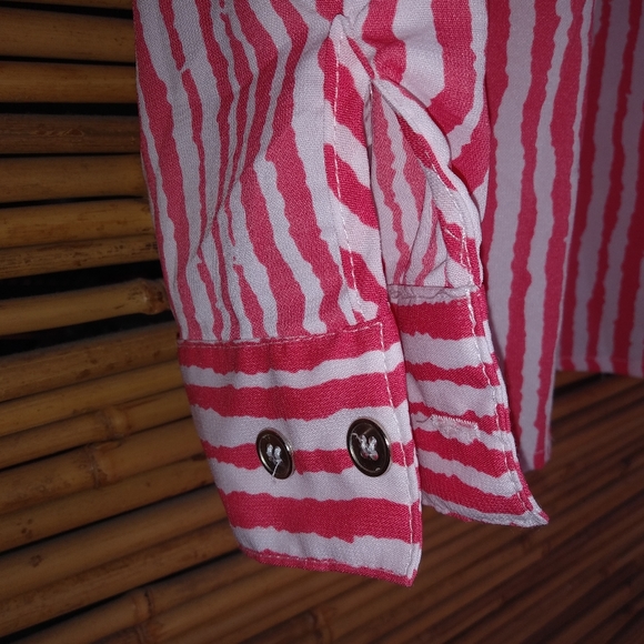 Notations LP Paint Brush Striped Pocketed Semi-Sheer Top Petite Coral Red White - Picture 3 of 8